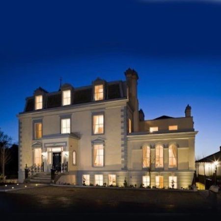 Award Winning, 2 Bedroom Apartment.10Mins To City Dublin Bagian luar foto